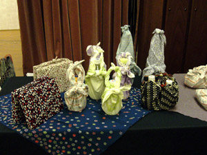 Furoshiki Cloth Wrapping Pic.