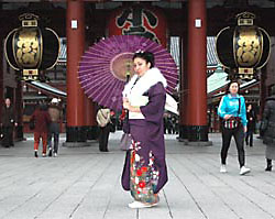 Asakusa Walk in Furisode Pic.